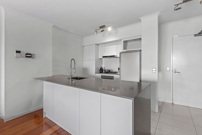 Photo - 97/82 Boundary Street, Brisbane City QLD 4000 - Image 5