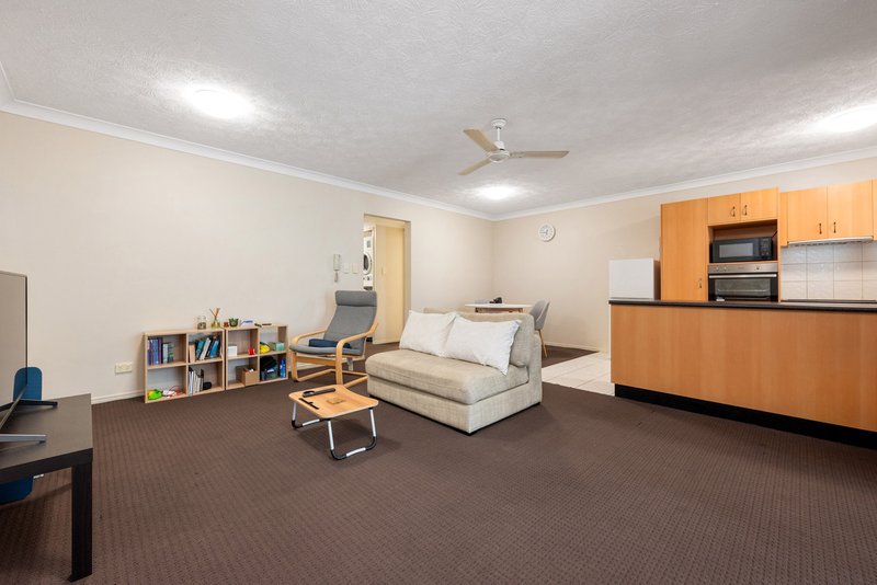 Photo - 9/79 Lawson Street, Morningside QLD 4170 - Image 4