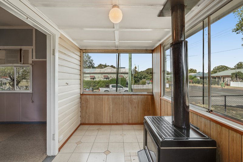 Photo - 97A Hill Street, Newtown QLD 4350 - Image 4