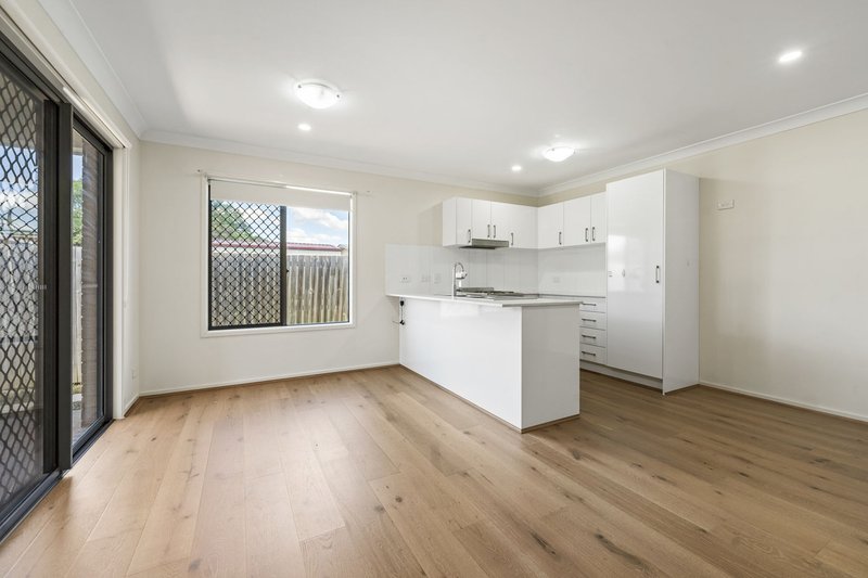 Photo - 97b Taylor Street, Newtown QLD 4350 - Image 4