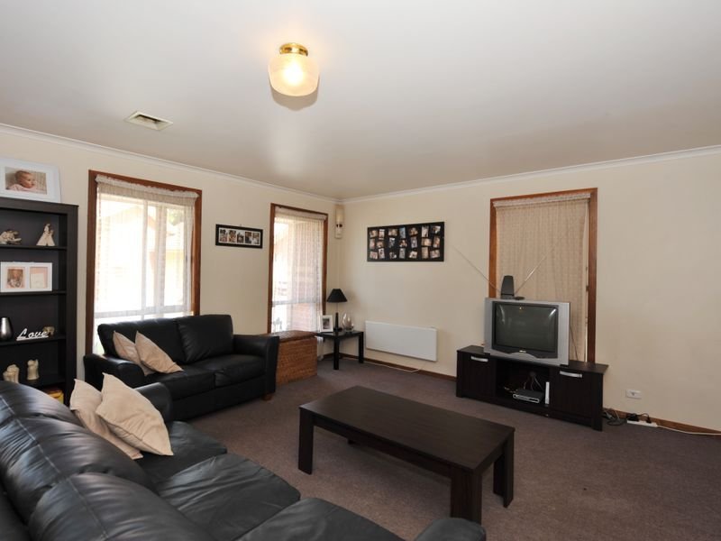 Photo - 9/8-10 Belgrave Hallam Road, Hallam VIC 3803 - Image 2