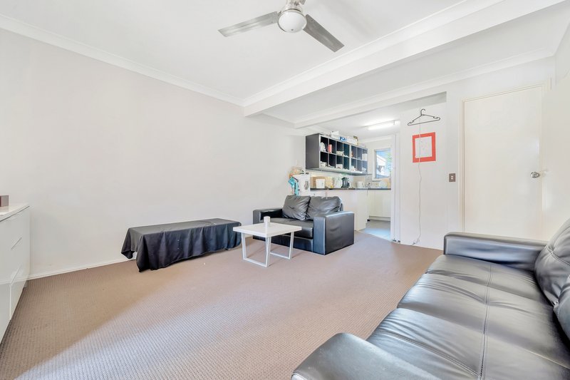 Photo - 9/8-12 Bourke Street, Waterford West QLD 4133 - Image 2