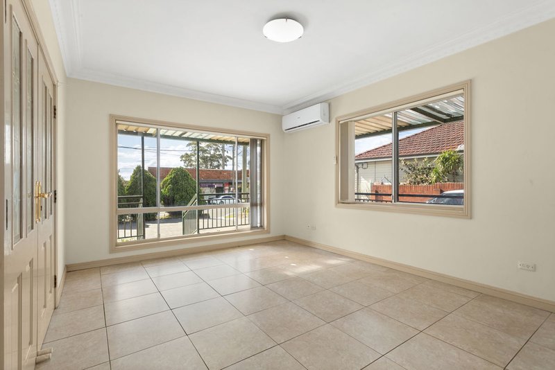 Photo - 98 & 98a Old Prospect Road, South Wentworthville NSW 2145 - Image 4