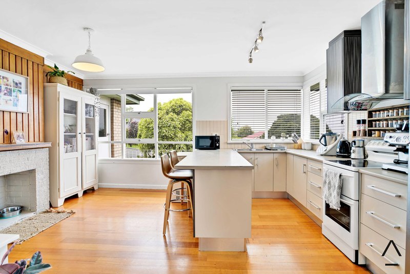 Photo - 98 Abbott Street, East Launceston TAS 7250 - Image 2