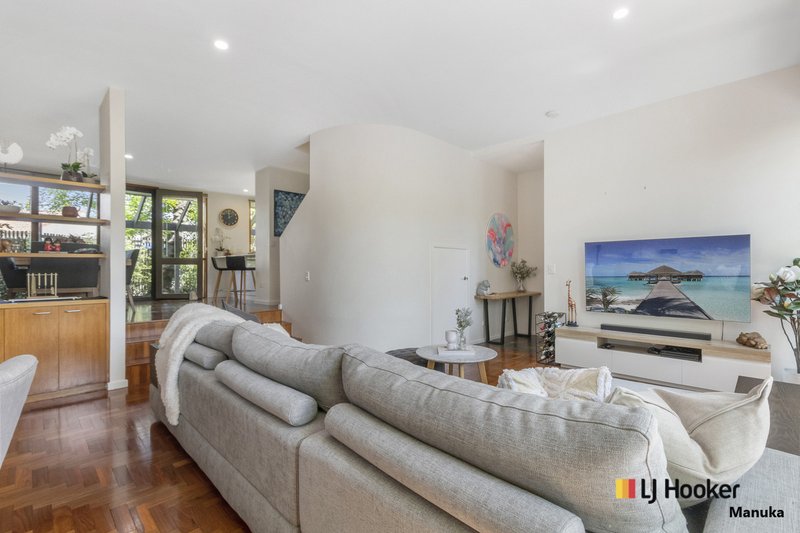 Photo - 98 Arthur Circle, Forrest ACT 2603 - Image 6