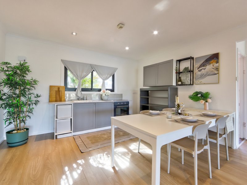 Photo - 98 Ashmore Road, Bundall QLD 4217 - Image 7