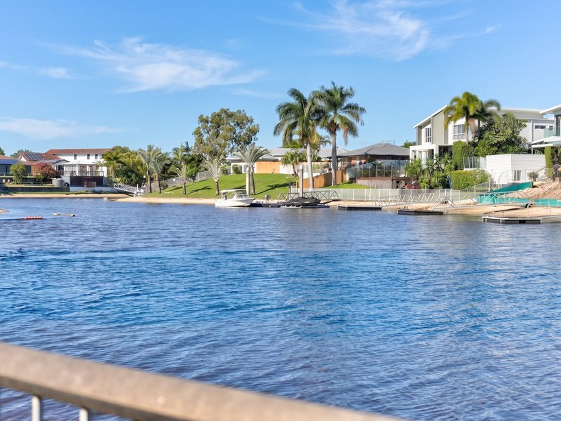 Photo - 98 Ashmore Road, Bundall QLD 4217 - Image 22