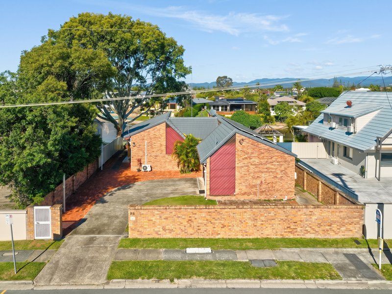 Photo - 98 Ashmore Road, Bundall QLD 4217 - Image 24