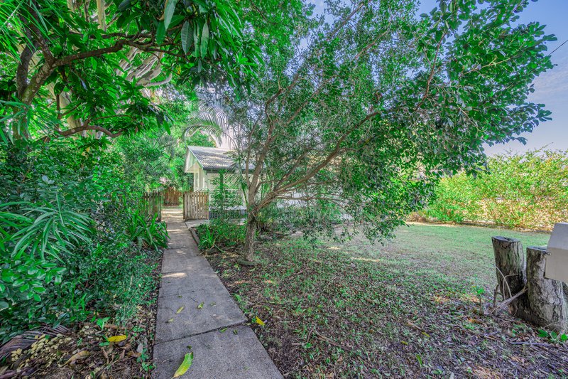 Photo - 98 Barney Street, Barney Point QLD 4680 - Image 5