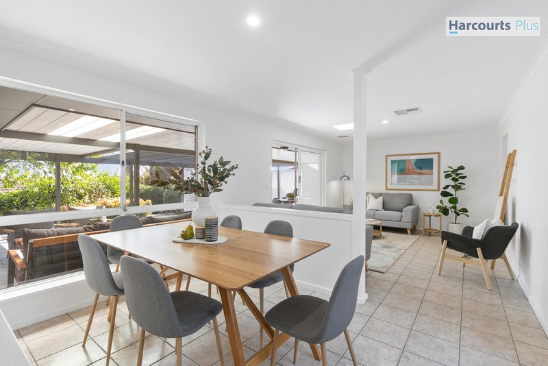 Photo - 98 Barramundi Drive, Hallett Cove SA 5158 - Image 9