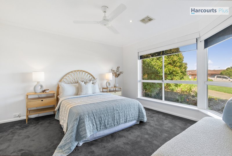 Photo - 98 Barramundi Drive, Hallett Cove SA 5158 - Image 13