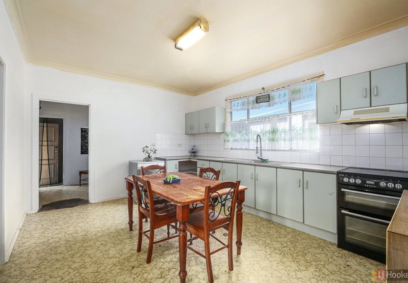 Photo - 98 Belmore Street, Smithtown NSW 2440 - Image 4