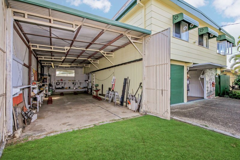 Photo - 98 Biggs Avenue, Beachmere QLD 4510 - Image 21