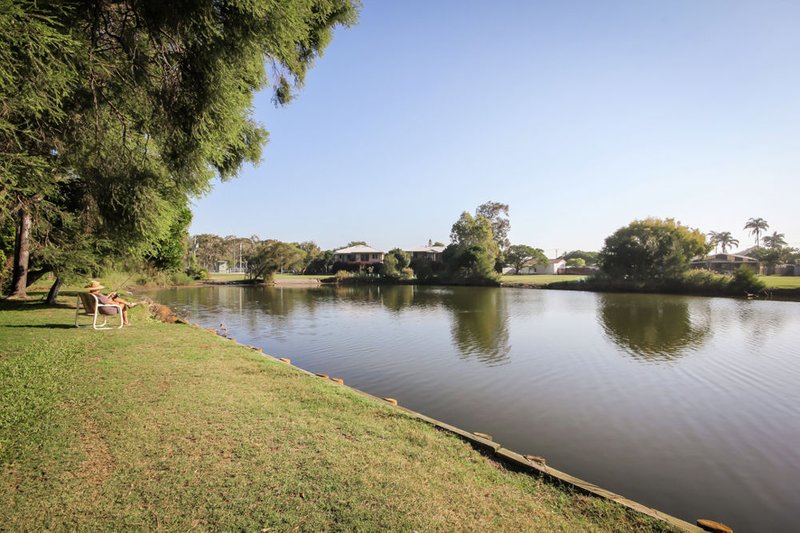 Photo - 98 Biggs Avenue, Beachmere QLD 4510 - Image 26