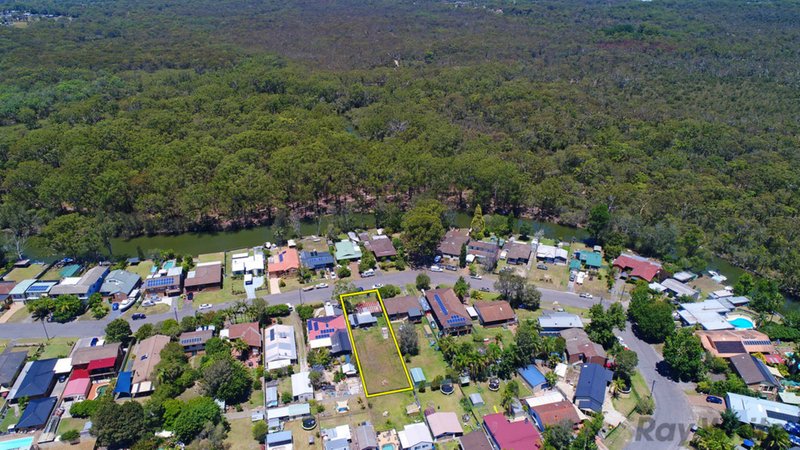 Photo - 98 Birdwood Drive, Blue Haven NSW 2262 - Image 6