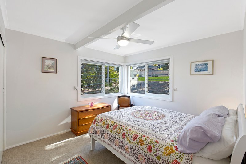 Photo - 98 Blue Bell Drive, Wamberal NSW 2260 - Image 5