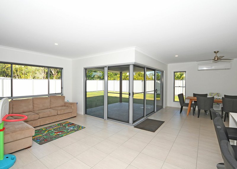Photo - 98 Boundary Road, Urangan QLD 4655 - Image 7