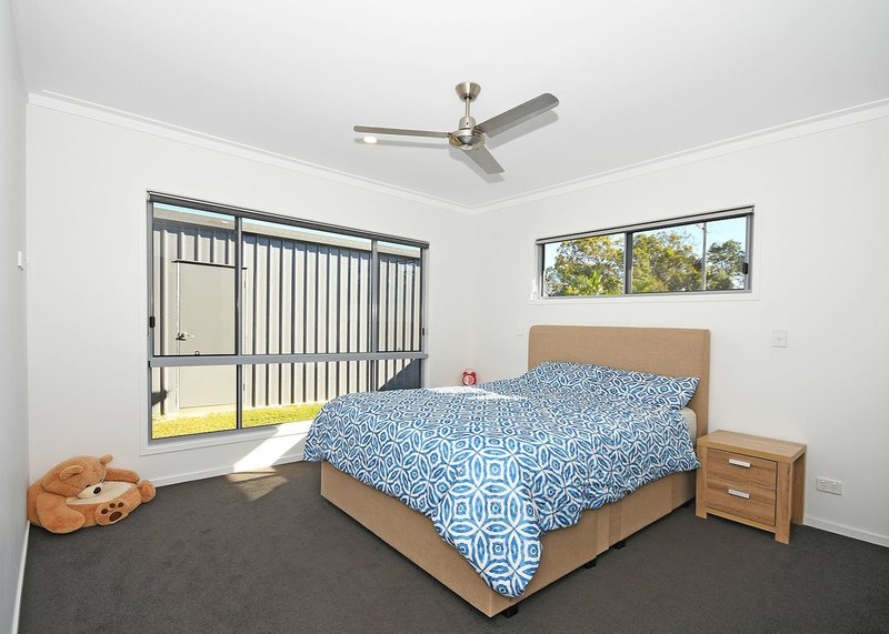 Photo - 98 Boundary Road, Urangan QLD 4655 - Image 10