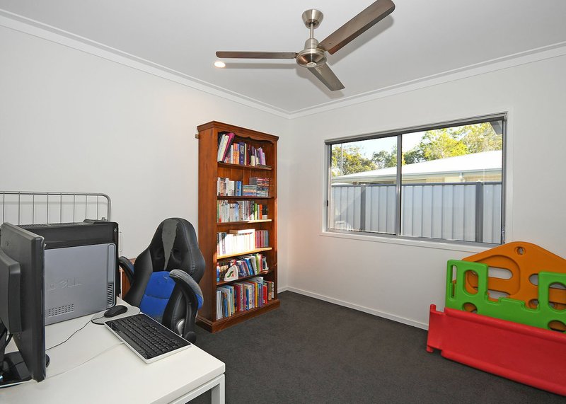 Photo - 98 Boundary Road, Urangan QLD 4655 - Image 15