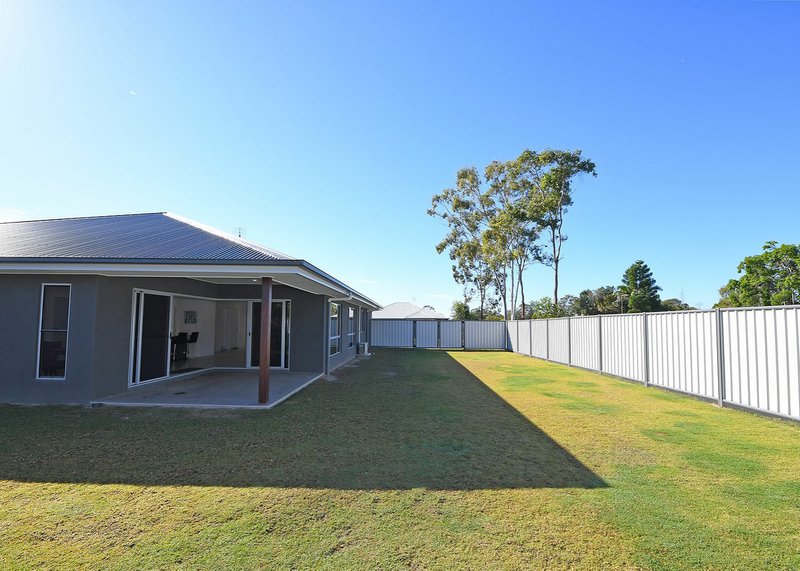 Photo - 98 Boundary Road, Urangan QLD 4655 - Image 22