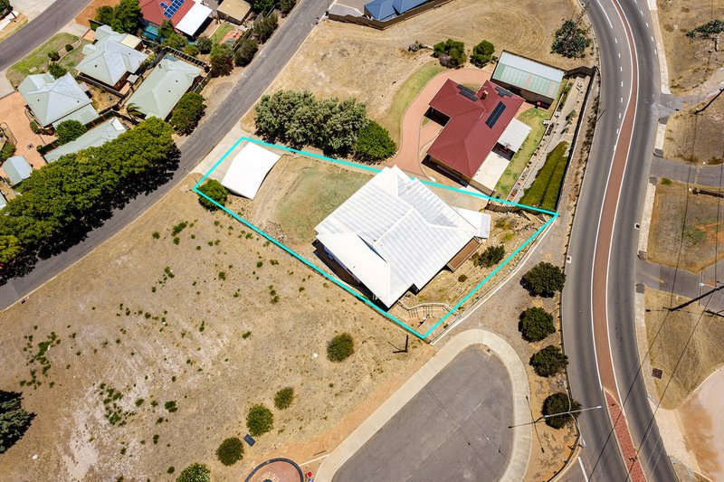 Photo - 98 Brede Street, Geraldton WA 6530 - Image 32