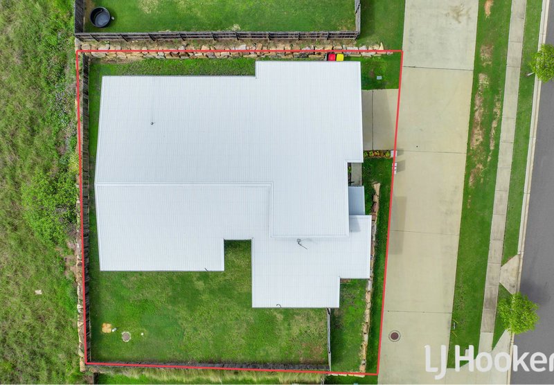 Photo - 98 Broadacres Drive, Tannum Sands QLD 4680 - Image 18