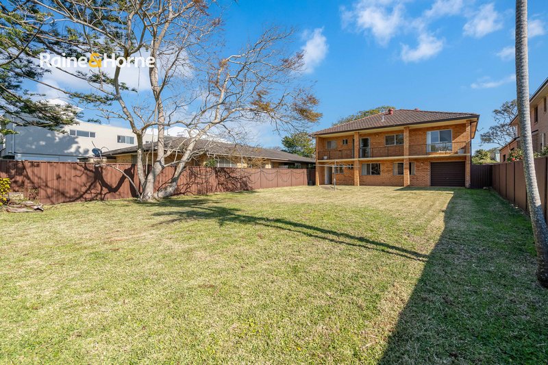 Photo - 98 Broken Bay Road, Ettalong Beach NSW 2257 - Image 4