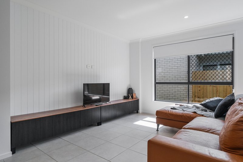 Photo - 98 Chervil Drive, Greenbank QLD 4124 - Image 6