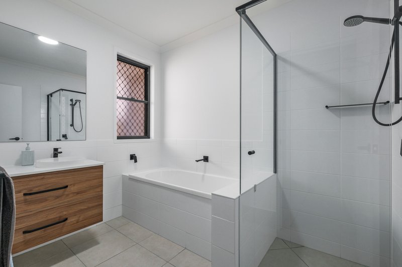 Photo - 98 Chervil Drive, Greenbank QLD 4124 - Image 15