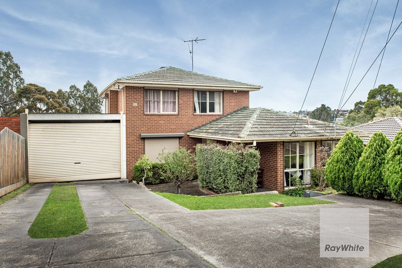 Photo - 98 Clarke Drive, Gladstone Park VIC 3043 - Image 2