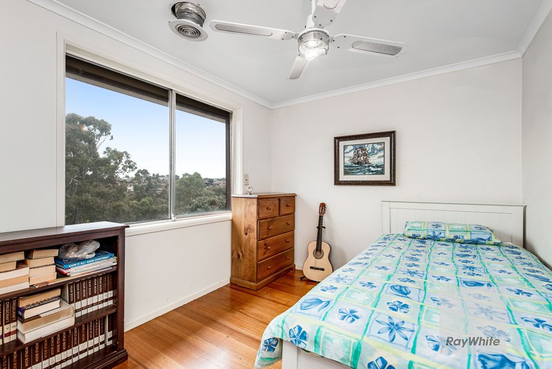 Photo - 98 Clarke Drive, Gladstone Park VIC 3043 - Image 12