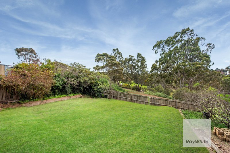 Photo - 98 Clarke Drive, Gladstone Park VIC 3043 - Image 14