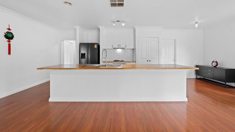 Photo - 98 Cottage Crescent, Kilmore VIC 3764 - Image 3