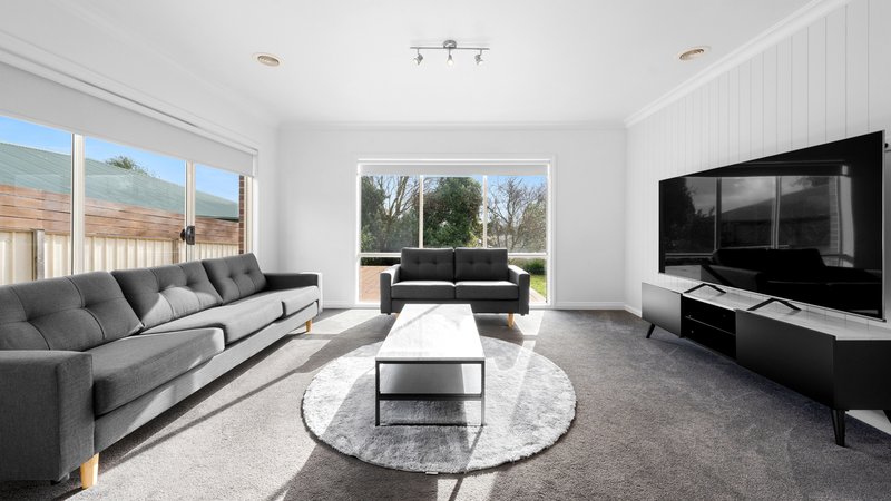 Photo - 98 Cottage Crescent, Kilmore VIC 3764 - Image 8