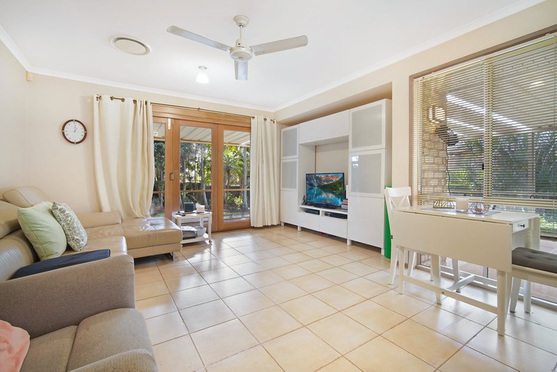 Photo - 98 Cottesloe Drive, Robina QLD 4226 - Image 5