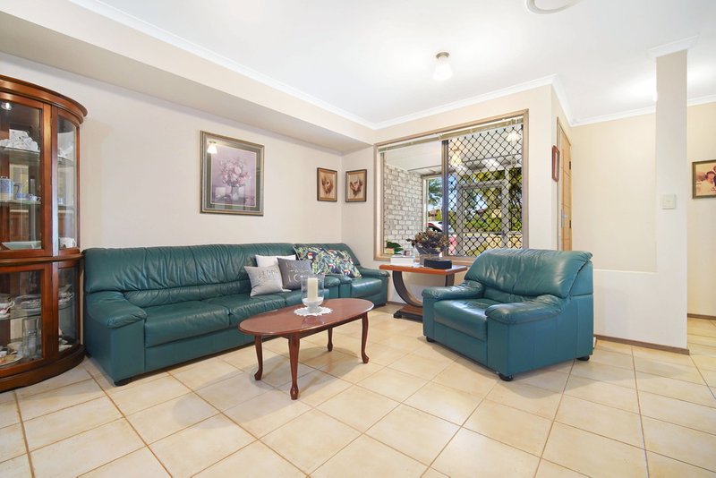 Photo - 98 Cottesloe Drive, Robina QLD 4226 - Image 7