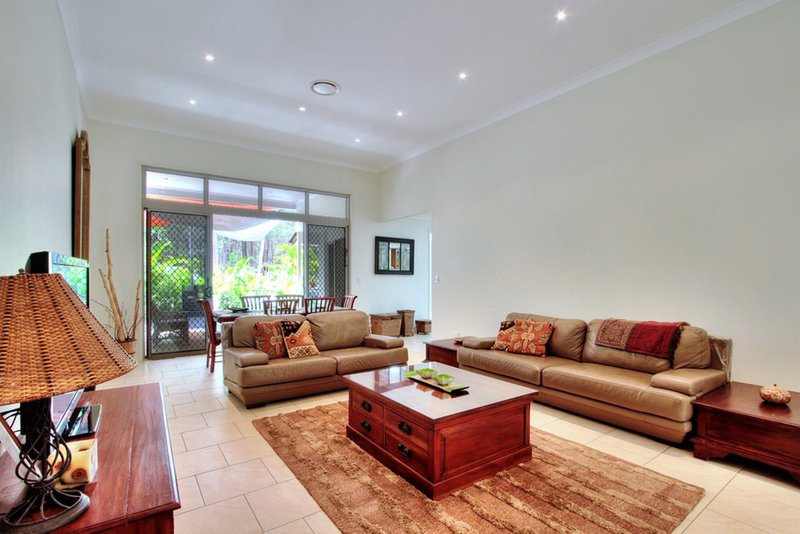 Photo - 98 Dennis Road, Springwood QLD 4127 - Image 13