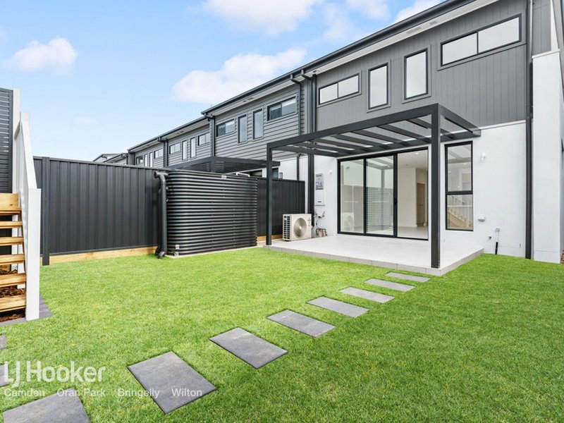 Photo - 98 Dransfield Drive, Oran Park NSW 2570 - Image 6