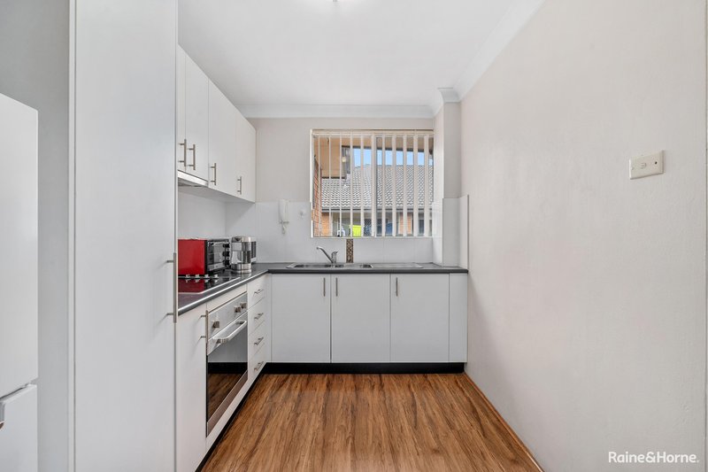 Photo - 9/8 Drummond Street, Warwick Farm NSW 2170 - Image 3