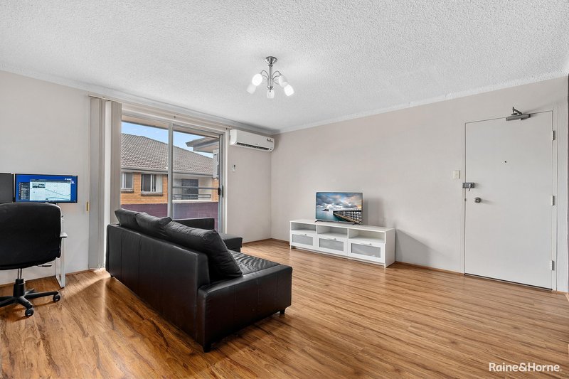 Photo - 9/8 Drummond Street, Warwick Farm NSW 2170 - Image 4