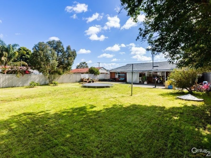 98 Fremantle Road, Gosnells WA 6110