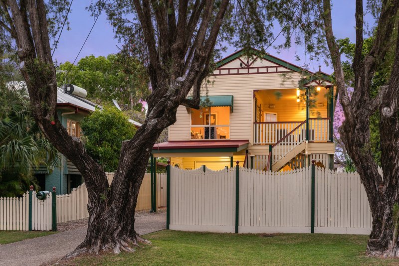 Photo - 98 Glen Holm Street, Mitchelton QLD 4053 - Image 19