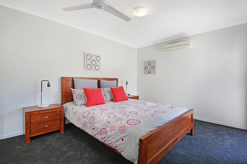 Photo - 98 Harrier Drive, Burleigh Waters QLD 4220 - Image 5