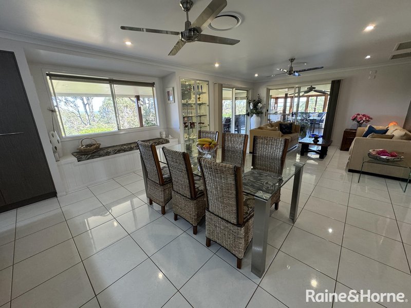 Photo - 98 Hicken Way, Nanango QLD 4615 - Image 3