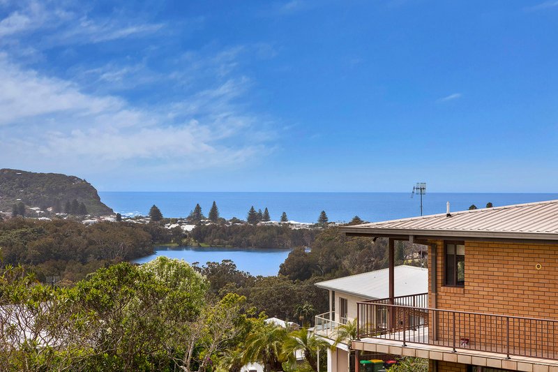 Photo - 98 Hillside Road, Avoca Beach NSW 2251 - Image 1