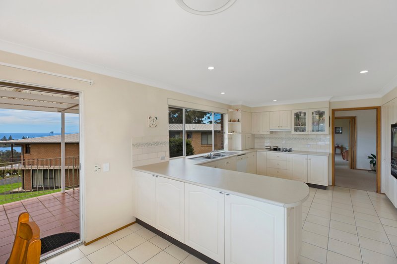 Photo - 98 Hillside Road, Avoca Beach NSW 2251 - Image 7