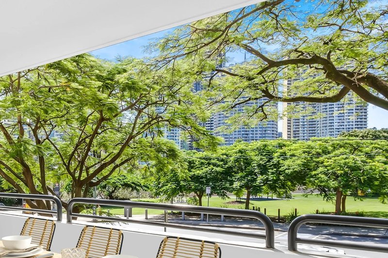 Photo - 98 Holman Street, Kangaroo Point QLD 4169 - Image 4