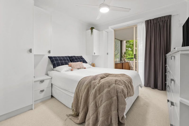 Photo - 98 Holman Street, Kangaroo Point QLD 4169 - Image 5