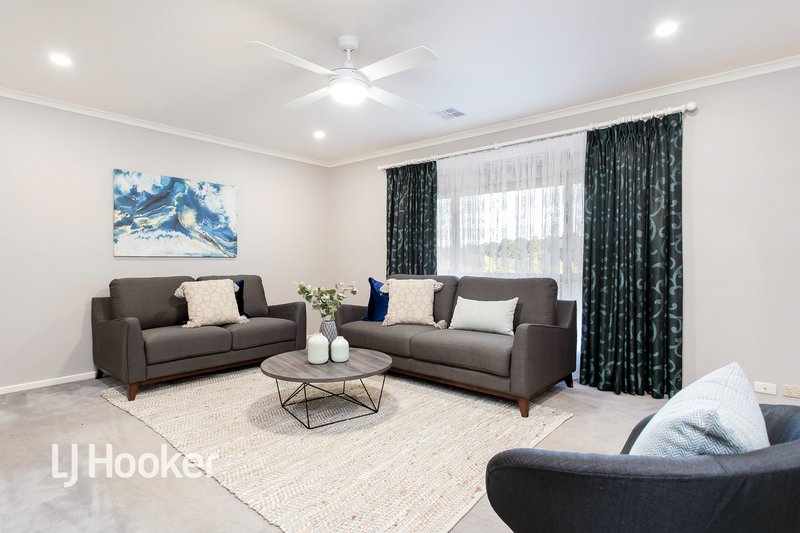 Photo - 98 Homestead Drive, Aberfoyle Park SA 5159 - Image 5