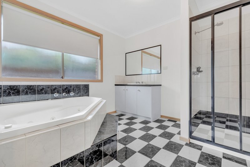 Photo - 98 Honour Avenue, Wyndham Vale VIC 3024 - Image 10